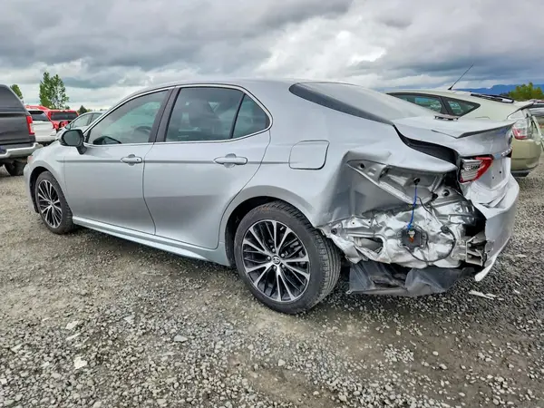 4T1B11HKXJU043235 2018 TOYOTA CAMRY - Image 2