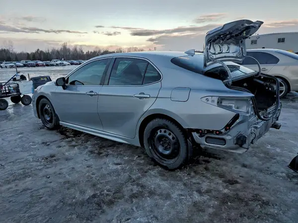 4T1B11HKXJU044806 2018 TOYOTA CAMRY - Image 2