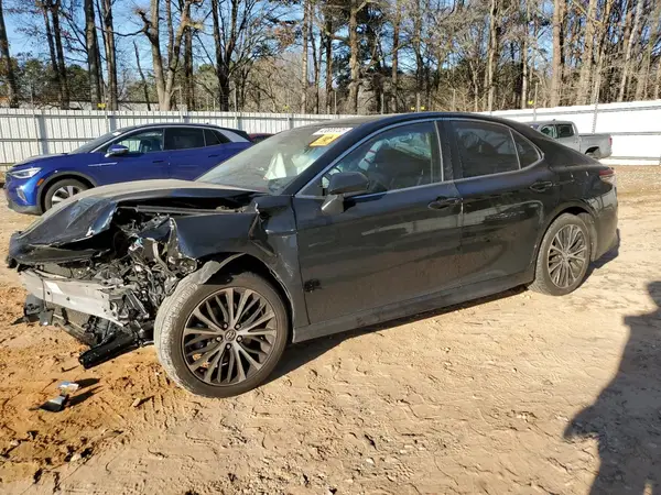 4T1B11HKXJU045552 2018 TOYOTA CAMRY - Image 1