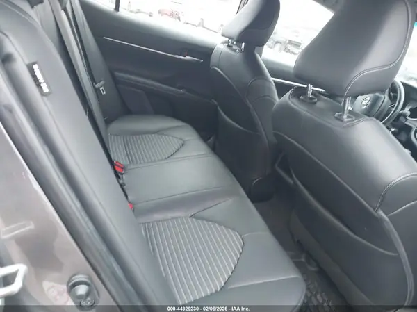 4T1B11HKXJU047723 2018 TOYOTA CAMRY - Image 8