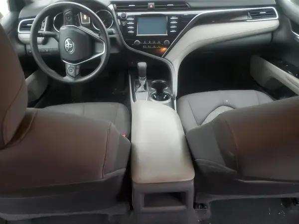 4T1B11HKXJU051349 2018 TOYOTA CAMRY - Image 8