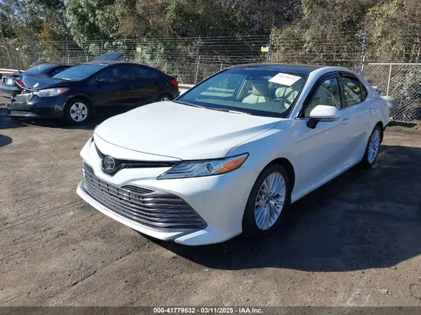 4T1B11HKXJU053635 2018 TOYOTA CAMRY - Image 2