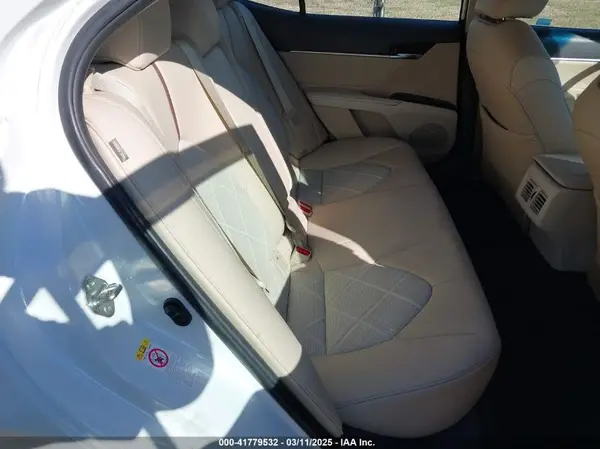 4T1B11HKXJU053635 2018 TOYOTA CAMRY - Image 8
