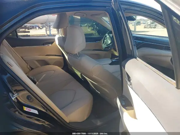 4T1B11HKXJU054641 2018 TOYOTA CAMRY - Image 8