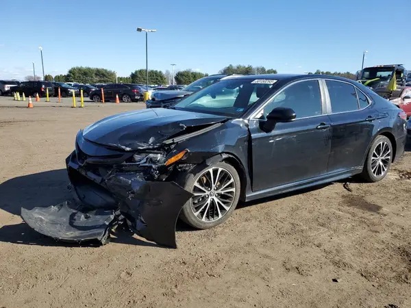 4T1B11HKXJU055742 2018 TOYOTA CAMRY - Image 1