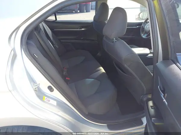 4T1B11HKXJU057457 2018 TOYOTA CAMRY - Image 8