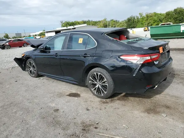 4T1B11HKXJU057880 2018 TOYOTA CAMRY - Image 2