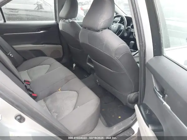 4T1B11HKXJU058172 2018 TOYOTA CAMRY - Image 8