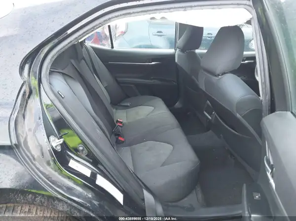 4T1B11HKXJU070046 2018 TOYOTA CAMRY - Image 8