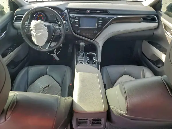 4T1B11HKXJU070970 2018 TOYOTA CAMRY - Image 8