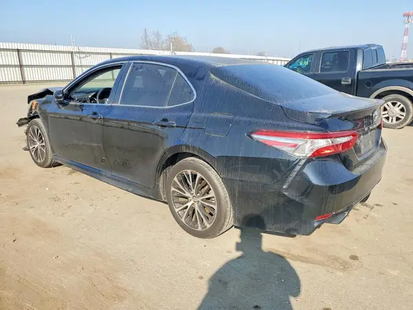 4T1B11HKXJU071021 2018 TOYOTA CAMRY - Image 2
