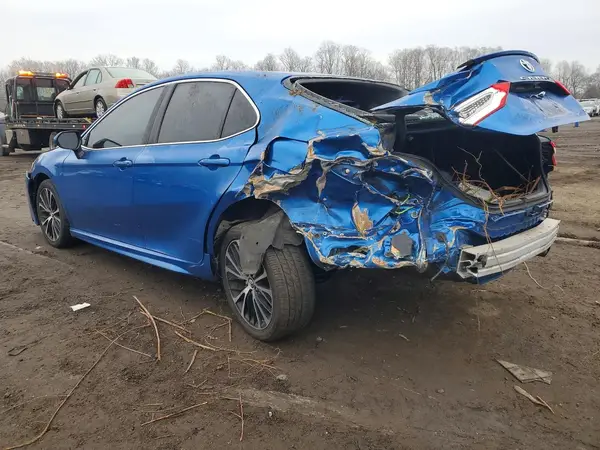 4T1B11HKXJU072041 2018 TOYOTA CAMRY - Image 2