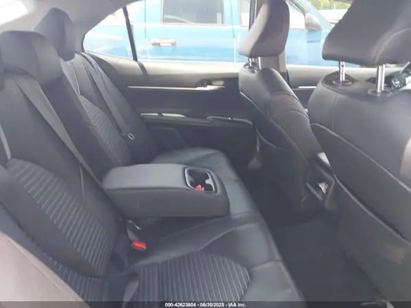 4T1B11HKXJU072492 2018 TOYOTA CAMRY - Image 8