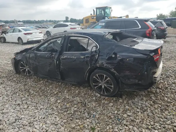 4T1B11HKXJU072573 2018 TOYOTA CAMRY - Image 2