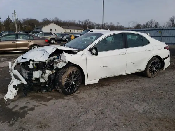 4T1B11HKXJU076932 2018 TOYOTA CAMRY - Image 1