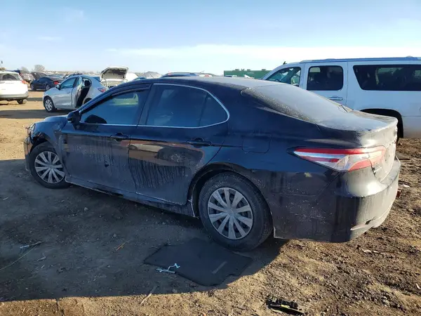 4T1B11HKXJU080415 2018 TOYOTA CAMRY - Image 2
