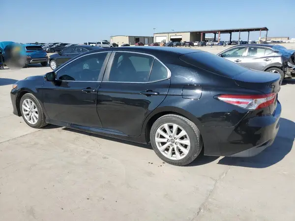 4T1B11HKXJU081144 2018 TOYOTA CAMRY - Image 2