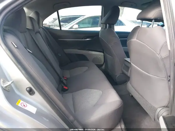 4T1B11HKXJU081385 2018 TOYOTA CAMRY - Image 8