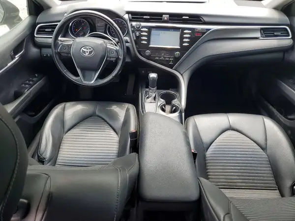 4T1B11HKXJU083069 2018 TOYOTA CAMRY - Image 8