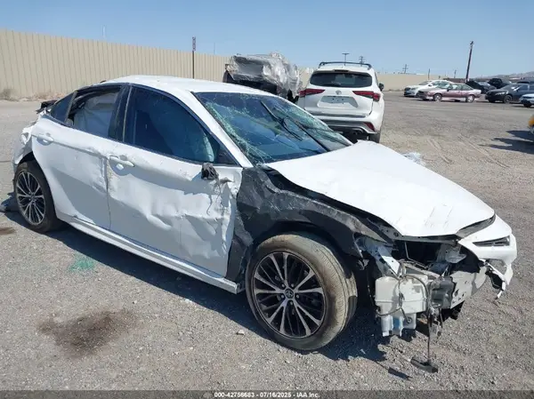4T1B11HKXJU083492 2018 TOYOTA CAMRY - Image 1