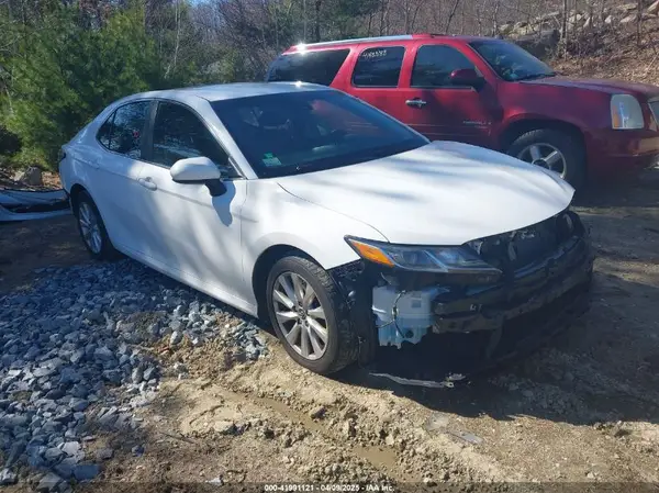 4T1B11HKXJU084559 2018 TOYOTA CAMRY - Image 1