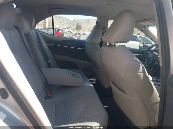 4T1B11HKXJU085453 2018 TOYOTA CAMRY - Image 8