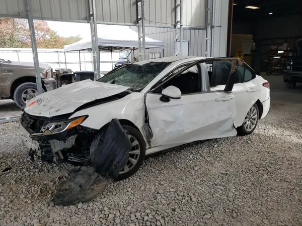 4T1B11HKXJU086540 2018 TOYOTA CAMRY - Image 1
