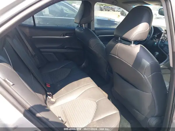 4T1B11HKXJU086716 2018 TOYOTA CAMRY - Image 8