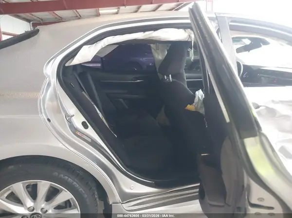 4T1B11HKXJU087218 2018 TOYOTA CAMRY - Image 8