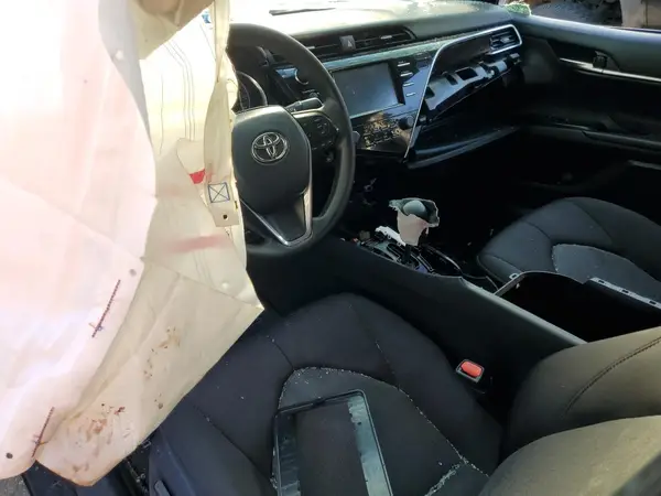 4T1B11HKXJU087784 2018 TOYOTA CAMRY - Image 8
