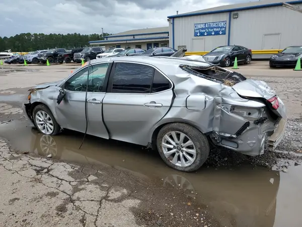 4T1B11HKXJU087896 2018 TOYOTA CAMRY - Image 2