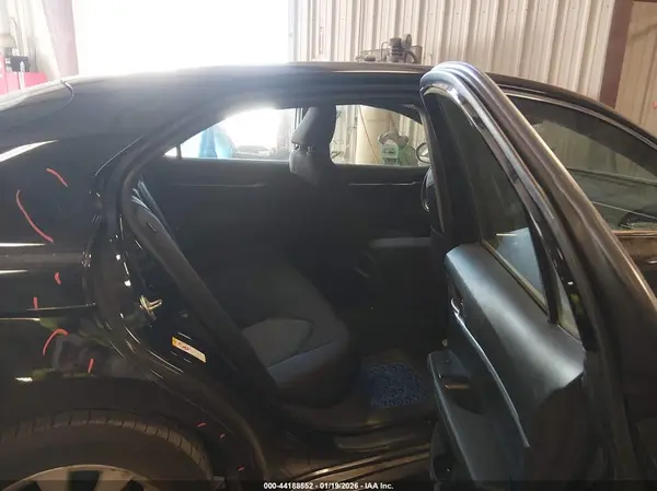4T1B11HKXJU088319 2018 TOYOTA CAMRY - Image 8