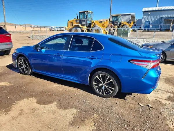 4T1B11HKXJU088515 2018 TOYOTA CAMRY - Image 2