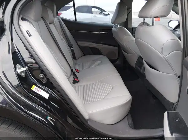 4T1B11HKXJU089017 2018 TOYOTA CAMRY - Image 8