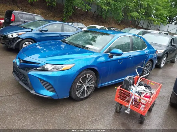 4T1B11HKXJU089342 2018 TOYOTA CAMRY - Image 2