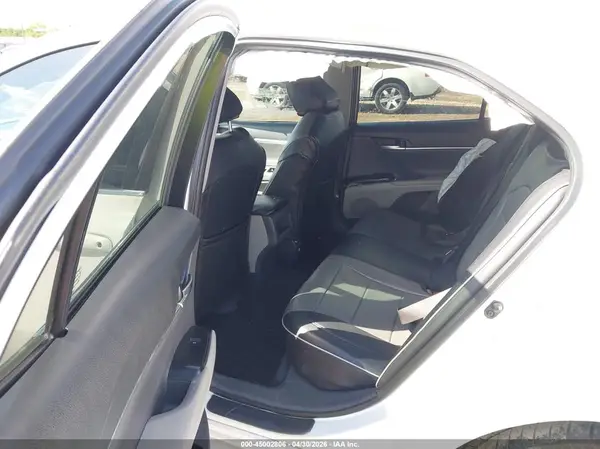 4T1B11HKXJU091835 2018 TOYOTA CAMRY - Image 8
