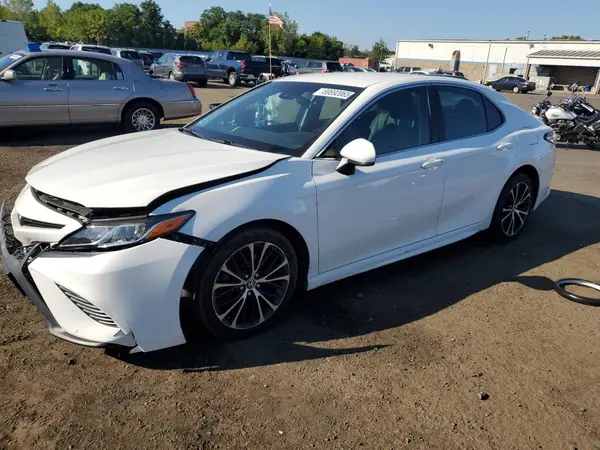 4T1B11HKXJU093102 2018 TOYOTA CAMRY - Image 1
