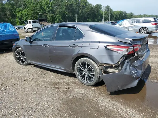 4T1B11HKXJU094606 2018 TOYOTA CAMRY - Image 2