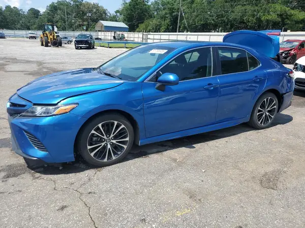 4T1B11HKXJU096971 2018 TOYOTA CAMRY - Image 1