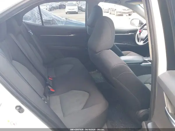 4T1B11HKXJU097182 2018 TOYOTA CAMRY - Image 8