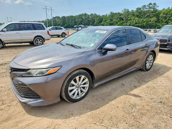 4T1B11HKXJU097568 2018 TOYOTA CAMRY - Image 1