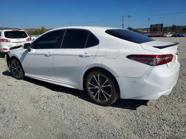 4T1B11HKXJU099398 2018 TOYOTA CAMRY - Image 2