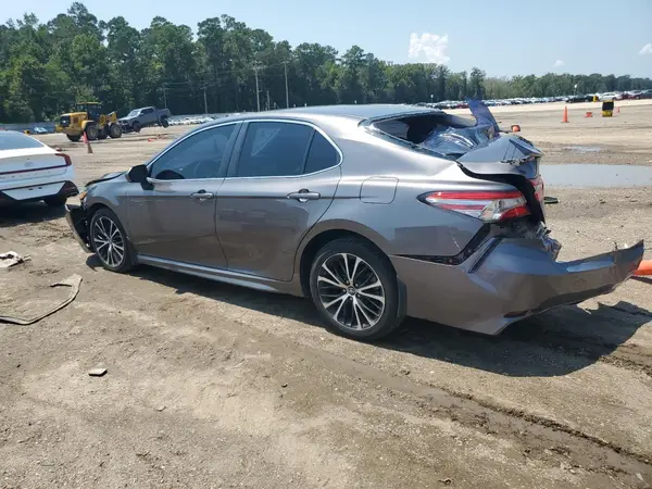 4T1B11HKXJU104406 2018 TOYOTA CAMRY - Image 2