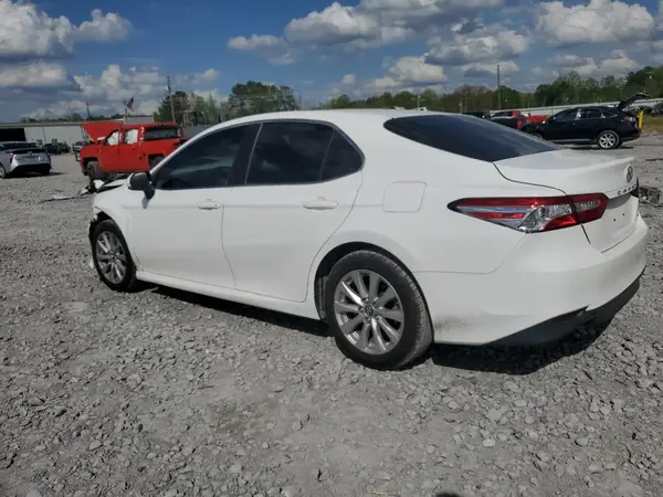 4T1B11HKXJU111047 2018 TOYOTA CAMRY - Image 2