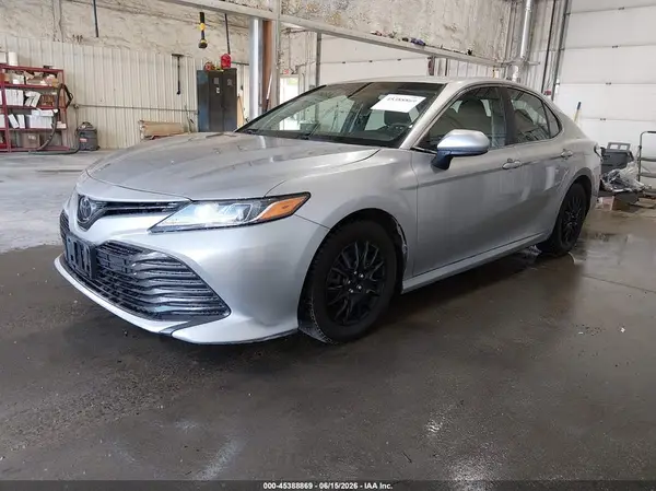 4T1B11HKXJU116295 2018 TOYOTA CAMRY - Image 2