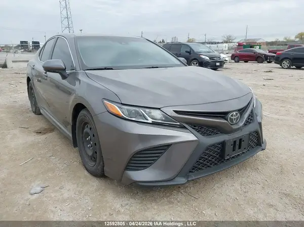 4T1B11HKXJU122954 2018 TOYOTA CAMRY - Image 1