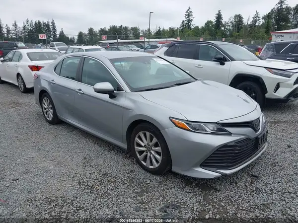 4T1B11HKXJU125787 2018 TOYOTA CAMRY - Image 1