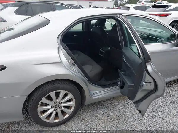 4T1B11HKXJU125787 2018 TOYOTA CAMRY - Image 8