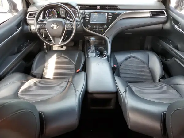 4T1B11HKXJU130262 2018 TOYOTA CAMRY - Image 8