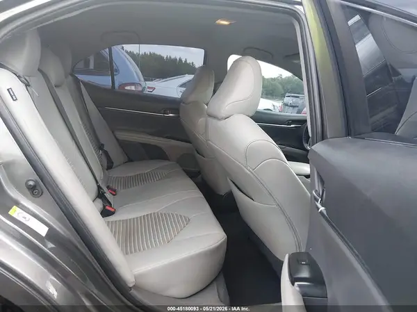 4T1B11HKXJU131170 2018 TOYOTA CAMRY - Image 8